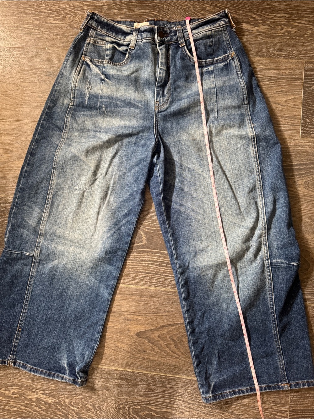 Anthropologie Pilcro Two-Tone Wide Leg Barrel Jeans in Blue - Picture 5 of 5